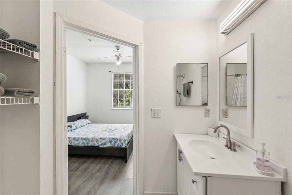 En Venta: $172,000 (2 camas, 2 baños, 1032 Pies cuadrados)