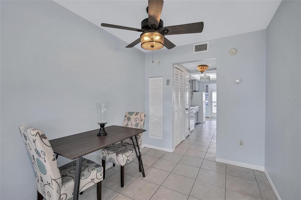 Active With Contract: $62,000 (1 beds, 1 baths, 585 Square Feet)