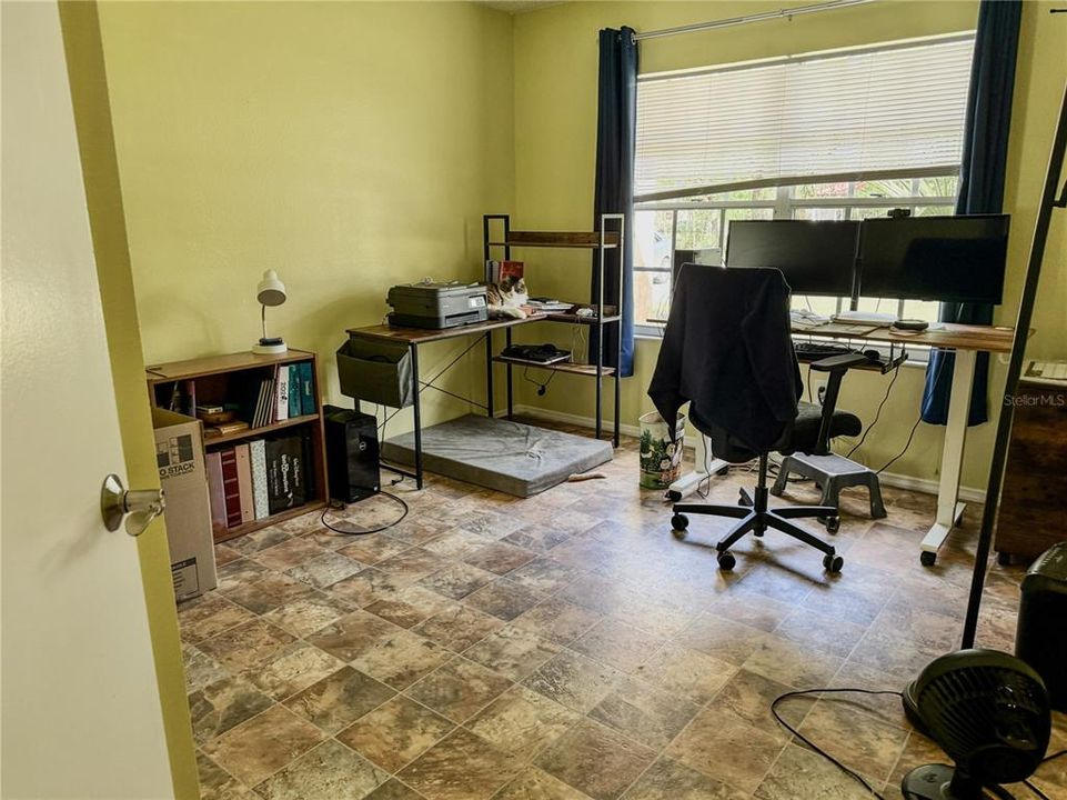 For Sale: $214,900 (2 beds, 2 baths, 1040 Square Feet)