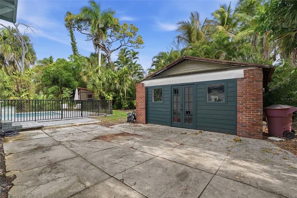For Sale: $895,000 (4 beds, 2 baths, 2936 Square Feet)