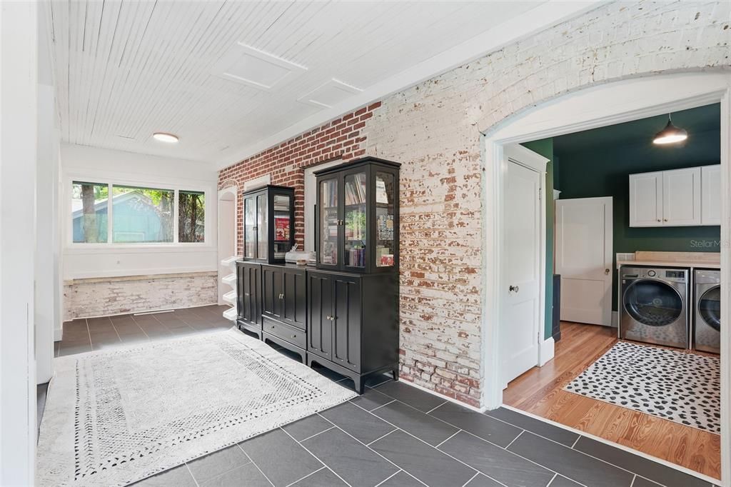 For Sale: $895,000 (4 beds, 2 baths, 2936 Square Feet)