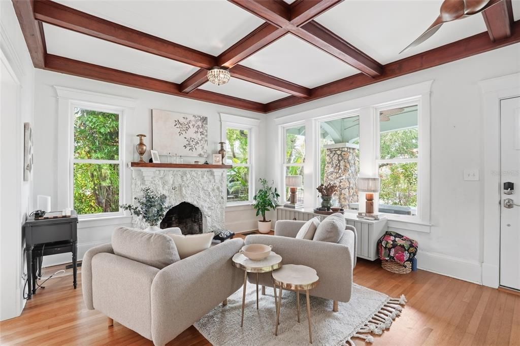 For Sale: $895,000 (4 beds, 2 baths, 2936 Square Feet)