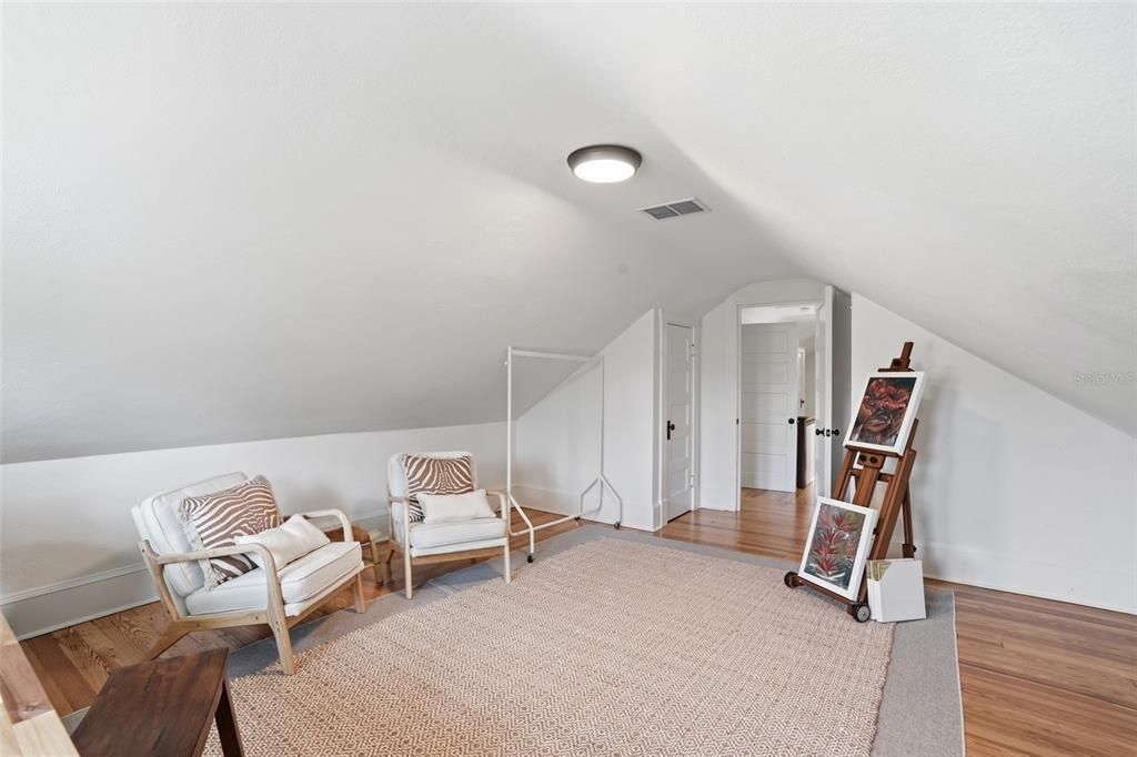 For Sale: $895,000 (4 beds, 2 baths, 2936 Square Feet)