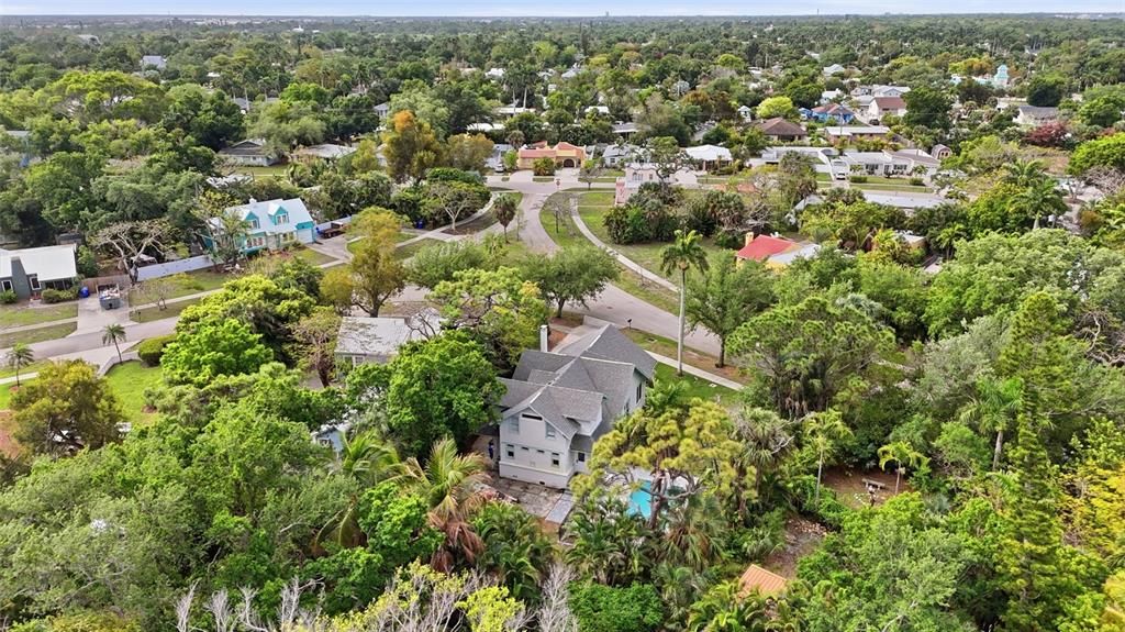 For Sale: $895,000 (4 beds, 2 baths, 2936 Square Feet)