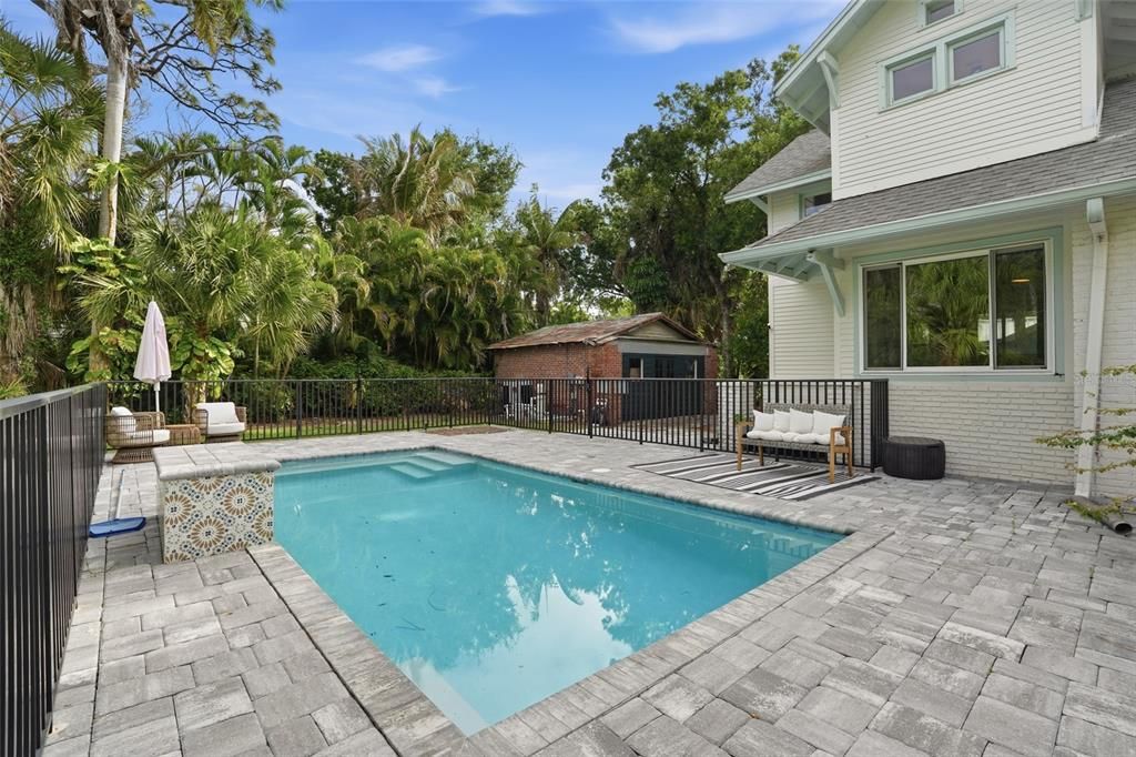 For Sale: $895,000 (4 beds, 2 baths, 2936 Square Feet)