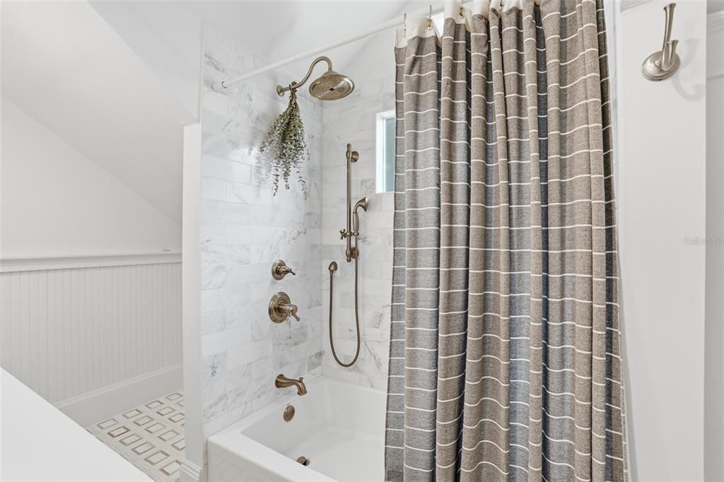 For Sale: $895,000 (4 beds, 2 baths, 2936 Square Feet)