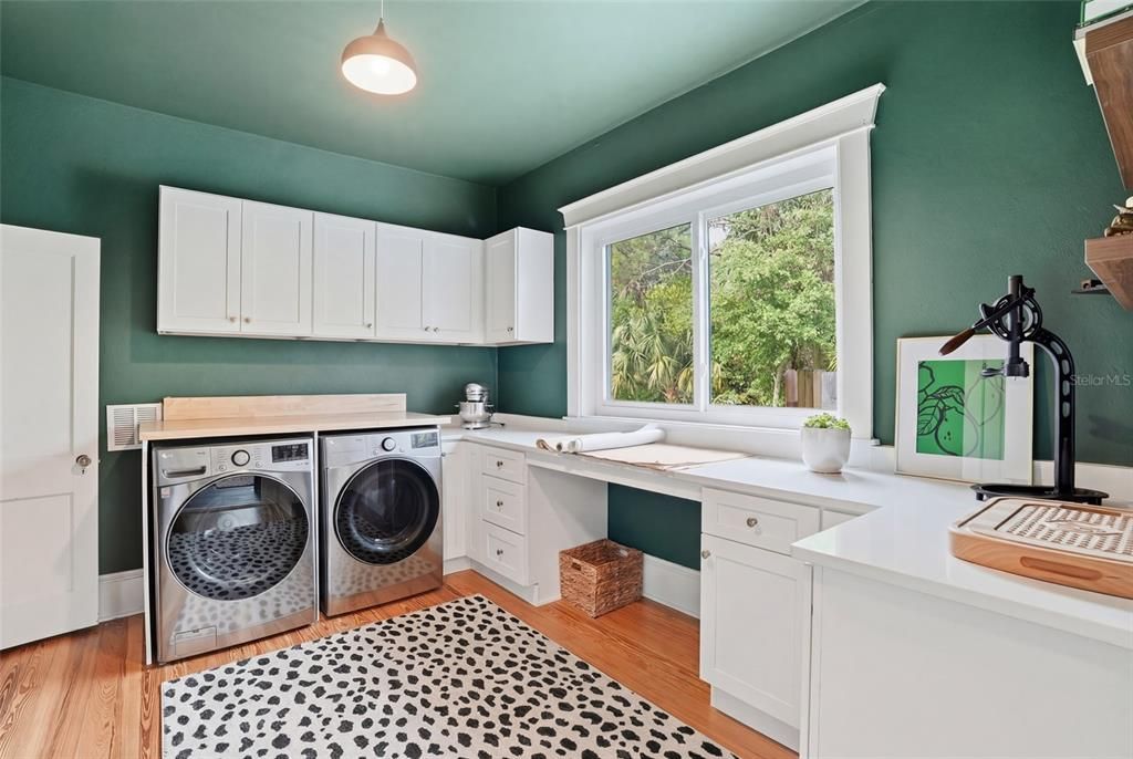 For Sale: $895,000 (4 beds, 2 baths, 2936 Square Feet)