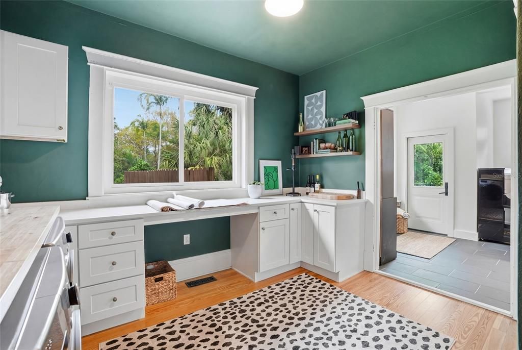 For Sale: $895,000 (4 beds, 2 baths, 2936 Square Feet)