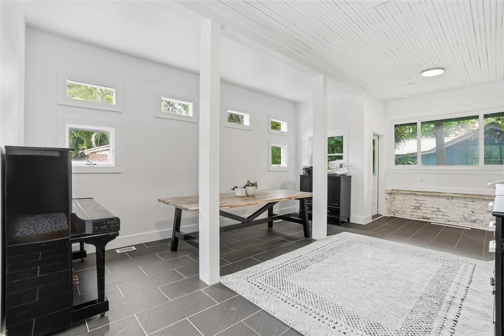 For Sale: $895,000 (4 beds, 2 baths, 2936 Square Feet)