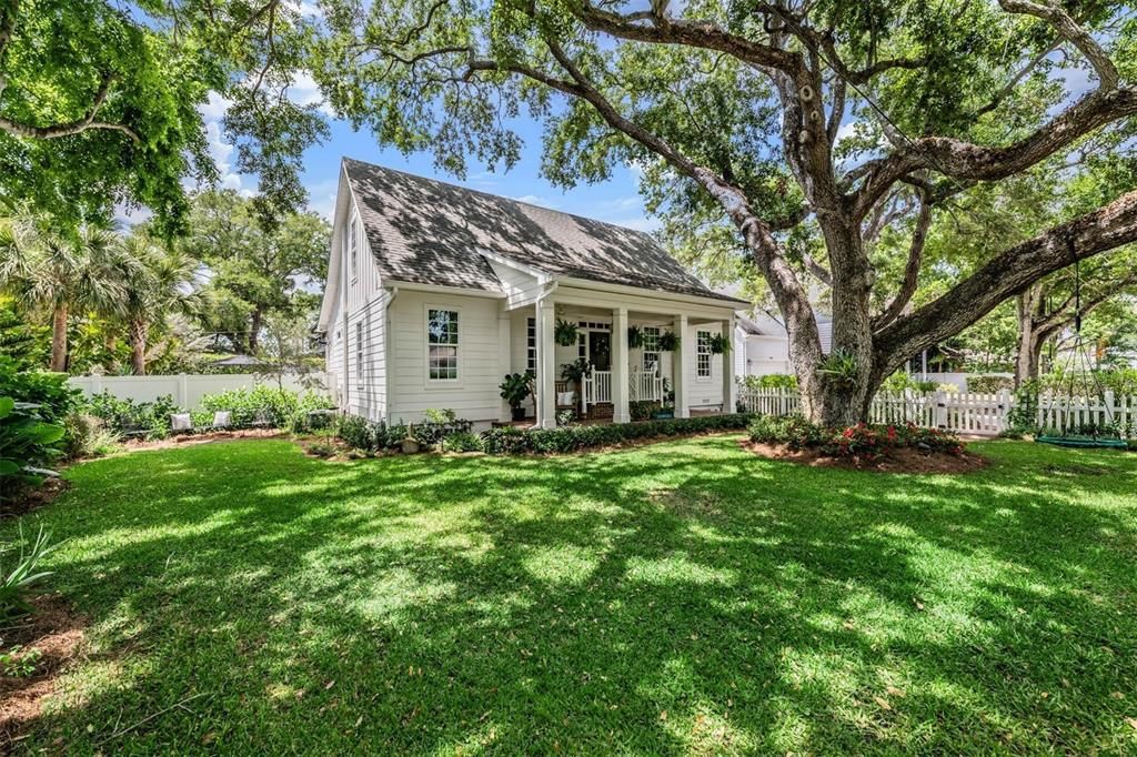For Sale: $1,400,000 (4 beds, 3 baths, 2677 Square Feet)