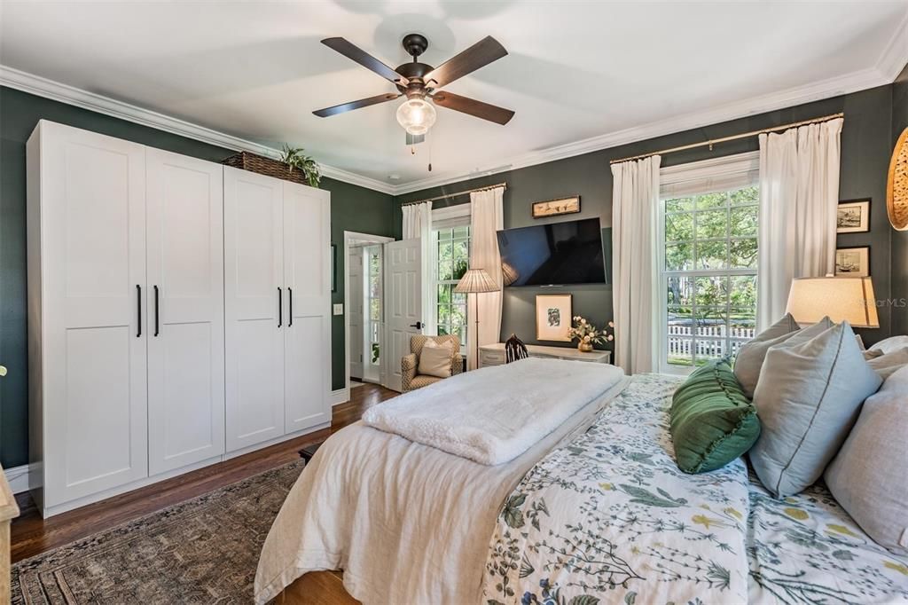 For Sale: $1,400,000 (4 beds, 3 baths, 2677 Square Feet)