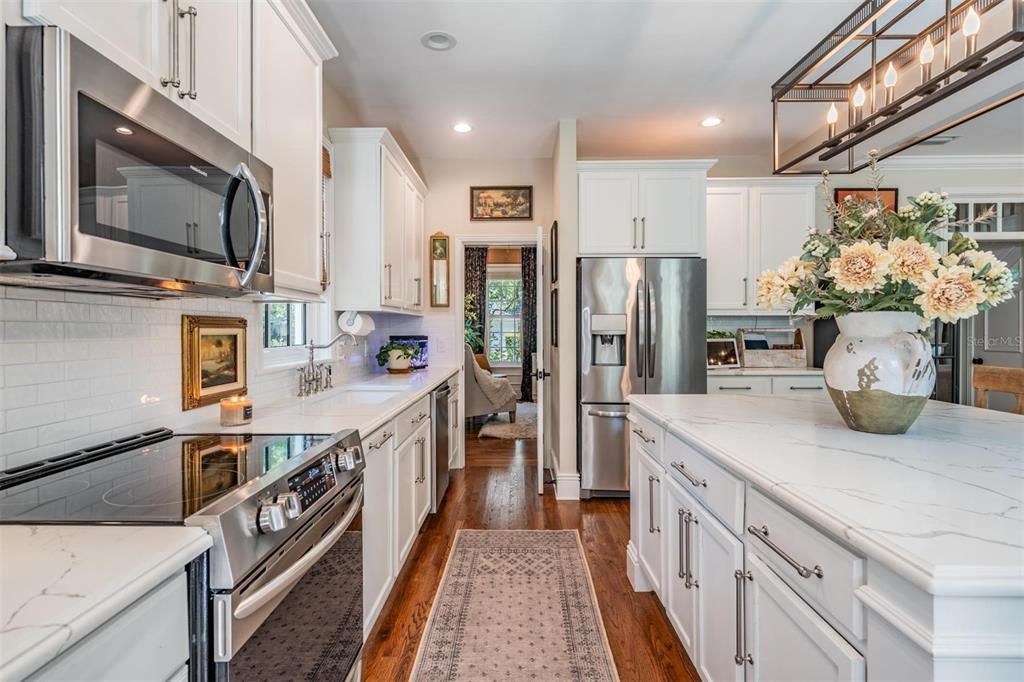 For Sale: $1,400,000 (4 beds, 3 baths, 2677 Square Feet)