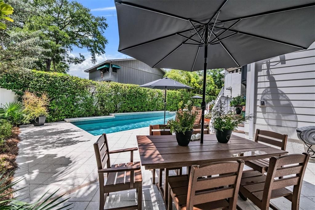 For Sale: $1,400,000 (4 beds, 3 baths, 2677 Square Feet)