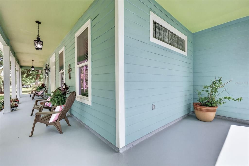 For Sale: $1,145,000 (4 beds, 2 baths, 2469 Square Feet)