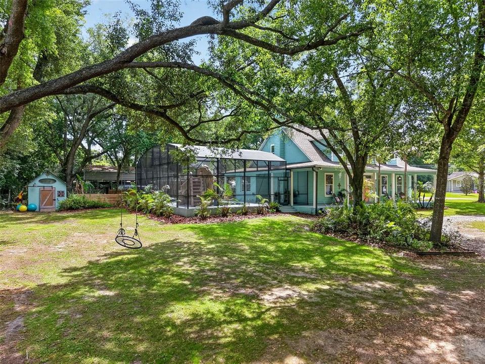 For Sale: $1,145,000 (4 beds, 2 baths, 2469 Square Feet)