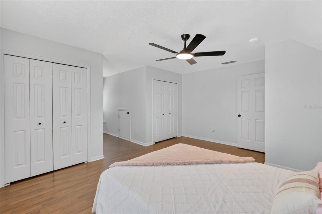 For Sale: $1,145,000 (4 beds, 2 baths, 2469 Square Feet)