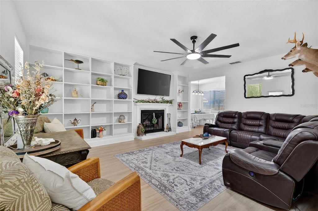 For Sale: $1,145,000 (4 beds, 2 baths, 2469 Square Feet)