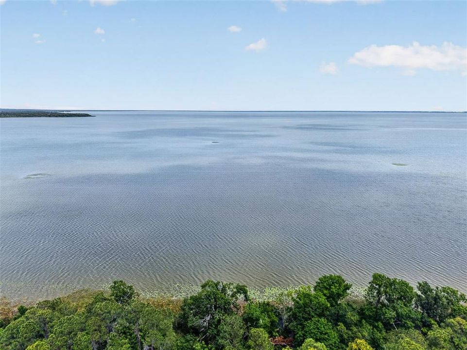 For Sale: $1,145,000 (4 beds, 2 baths, 2469 Square Feet)