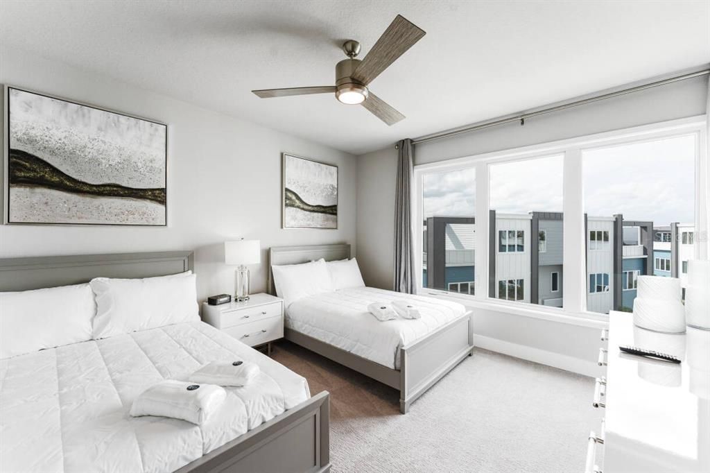 В аренду: $3,900 (5 спален, 4 ванн, 2630 Квадратных фут)