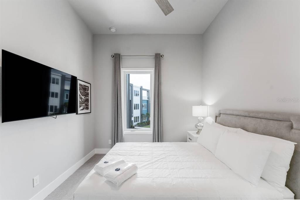 В аренду: $3,900 (5 спален, 4 ванн, 2630 Квадратных фут)