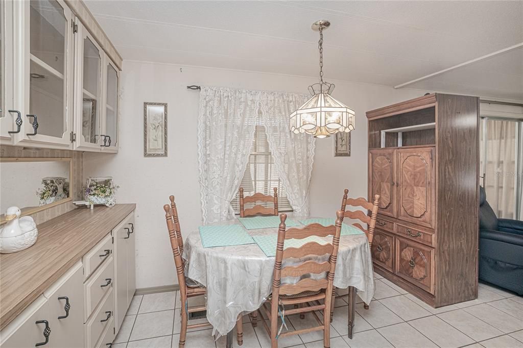 На продажу: $75,000 (2 спален, 2 ванн, 864 Квадратных фут)