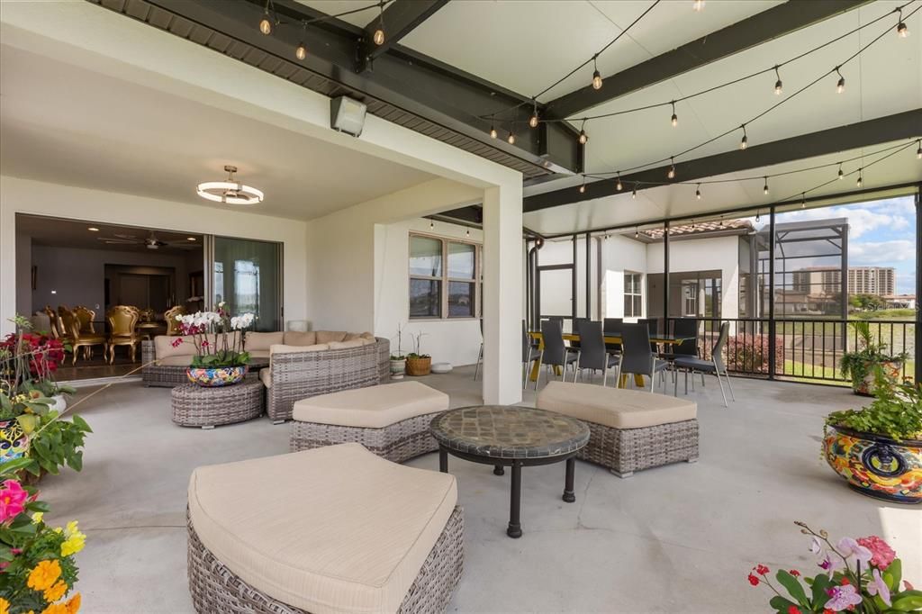 En Venta: $980,000 (3 camas, 3 baños, 2802 Pies cuadrados)