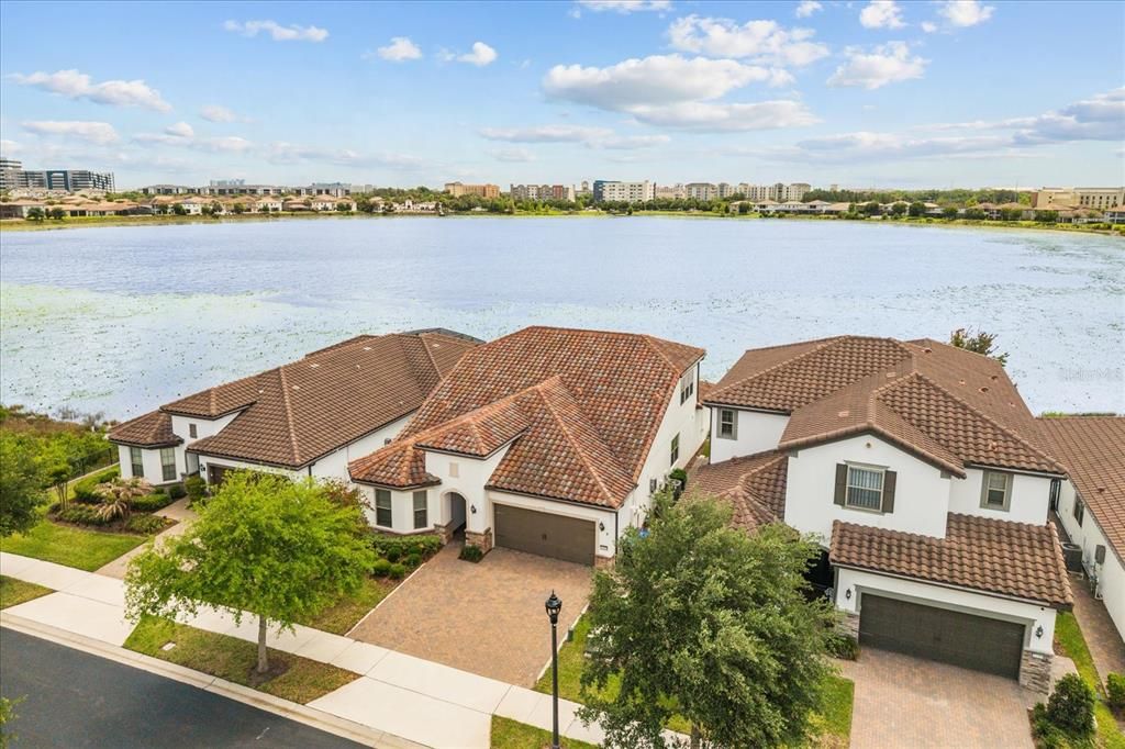 En Venta: $980,000 (3 camas, 3 baños, 2802 Pies cuadrados)