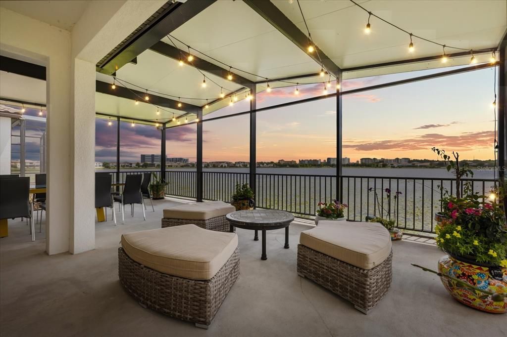 En Venta: $980,000 (3 camas, 3 baños, 2802 Pies cuadrados)