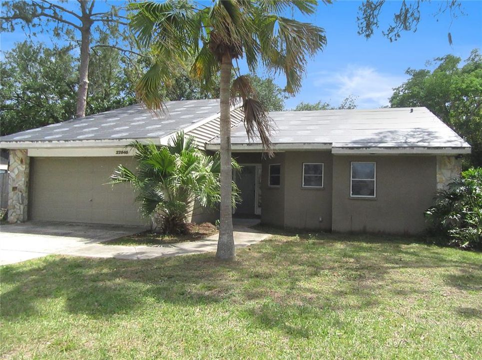 Active With Contract: $289,900 (3 beds, 2 baths, 2090 Square Feet)