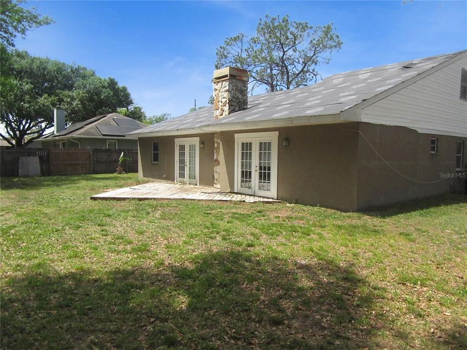 Active With Contract: $289,900 (3 beds, 2 baths, 2090 Square Feet)