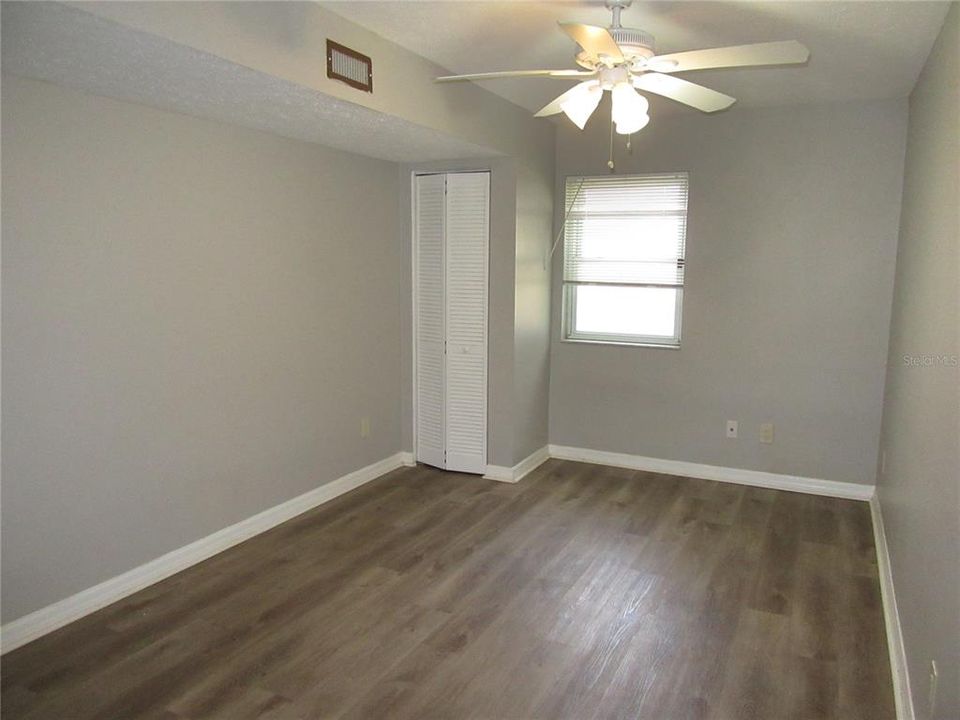 Active With Contract: $289,900 (3 beds, 2 baths, 2090 Square Feet)