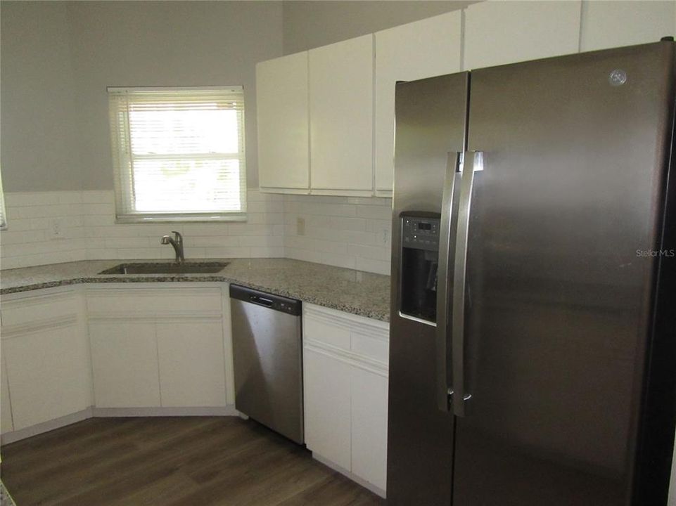 Active With Contract: $289,900 (3 beds, 2 baths, 2090 Square Feet)