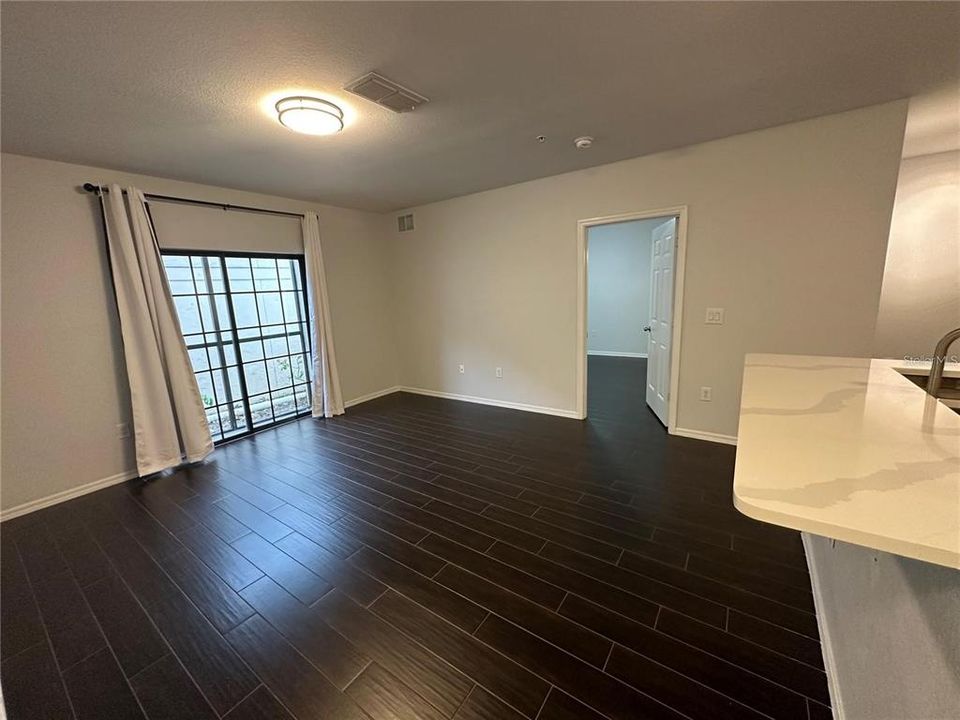 Active With Contract: $1,799 (3 beds, 2 baths, 1195 Square Feet)