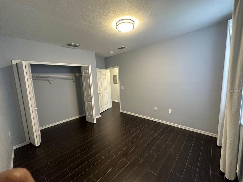 Active With Contract: $1,799 (3 beds, 2 baths, 1195 Square Feet)