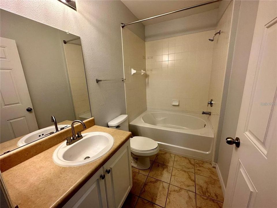 Active With Contract: $1,799 (3 beds, 2 baths, 1195 Square Feet)