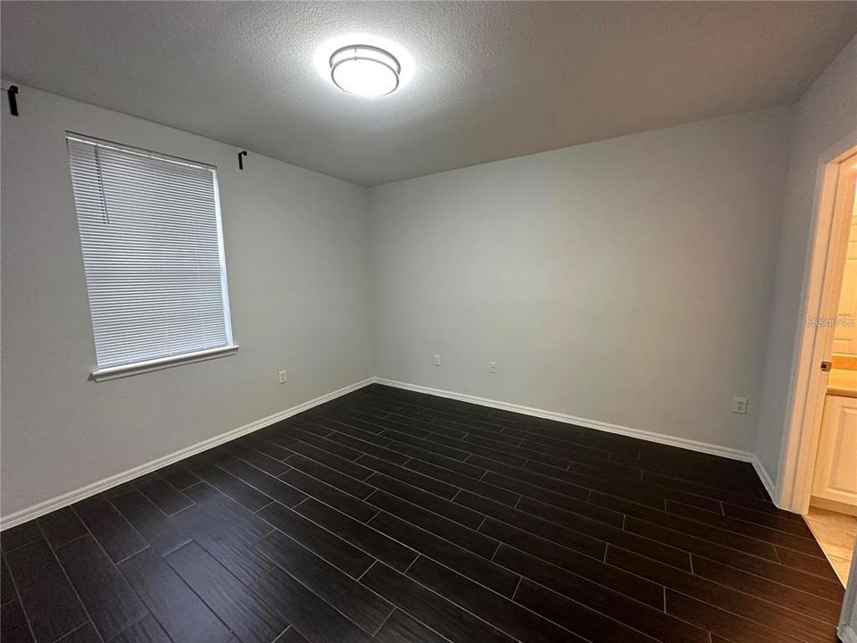 Active With Contract: $1,799 (3 beds, 2 baths, 1195 Square Feet)