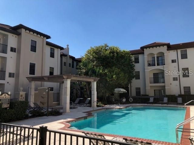 Active With Contract: $1,799 (3 beds, 2 baths, 1195 Square Feet)