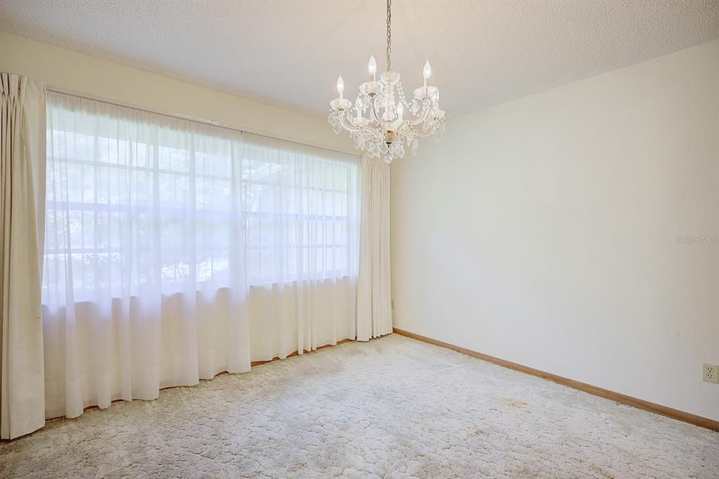 For Sale: $370,000 (3 beds, 3 baths, 2443 Square Feet)