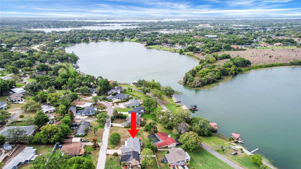 Activo con contrato: $272,900 (3 camas, 2 baños, 1600 Pies cuadrados)