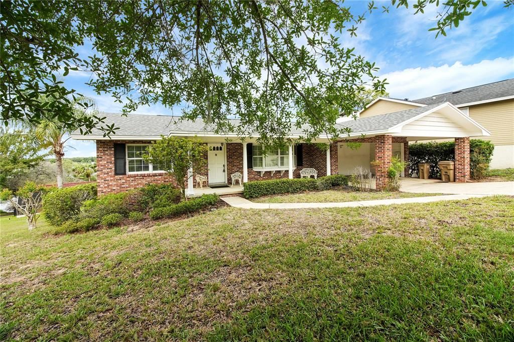 Activo con contrato: $272,900 (3 camas, 2 baños, 1600 Pies cuadrados)