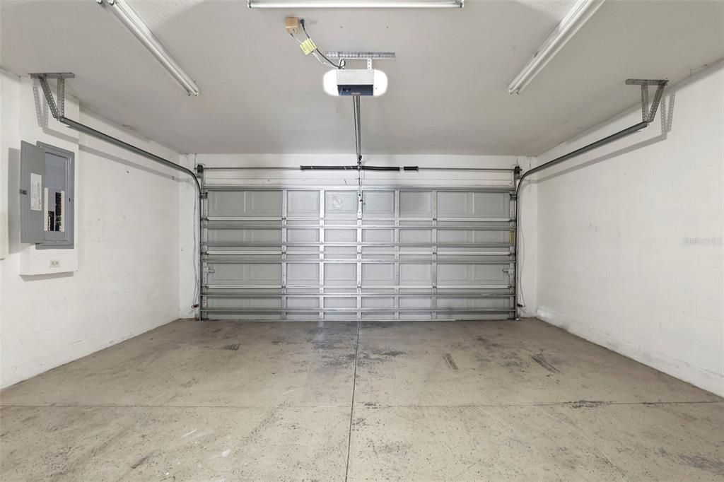 Activo con contrato: $359,000 (3 camas, 2 baños, 1612 Pies cuadrados)