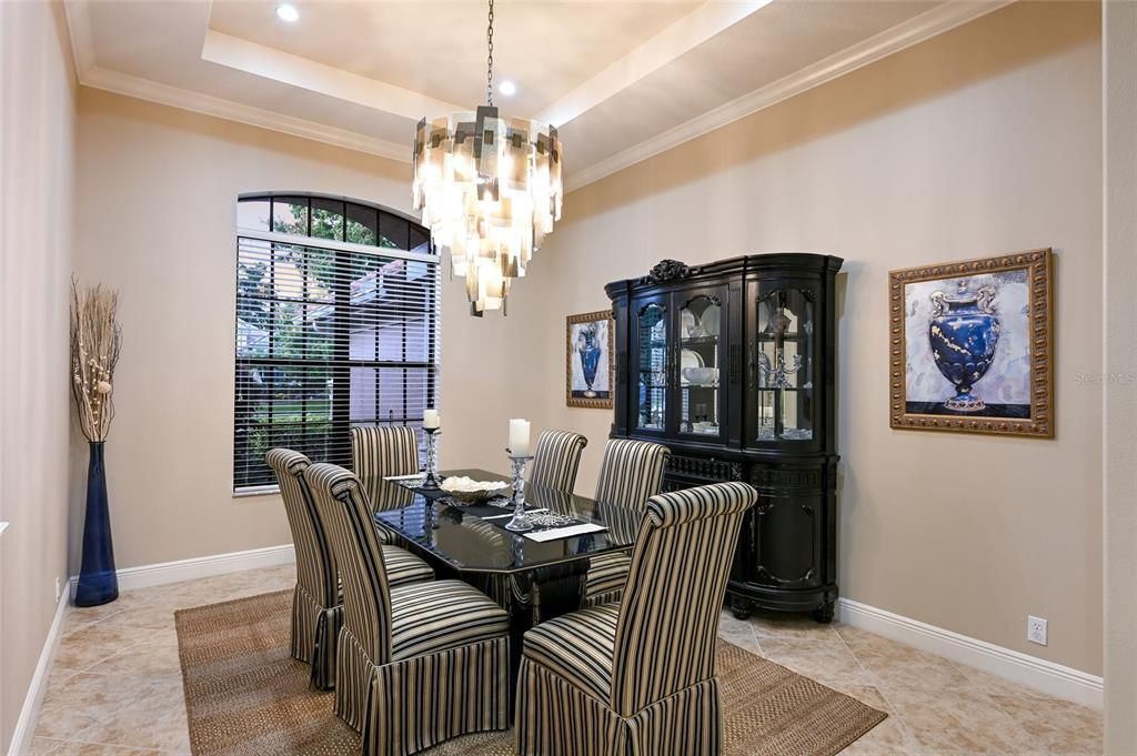 Activo con contrato: $875,000 (4 camas, 3 baños, 3026 Pies cuadrados)