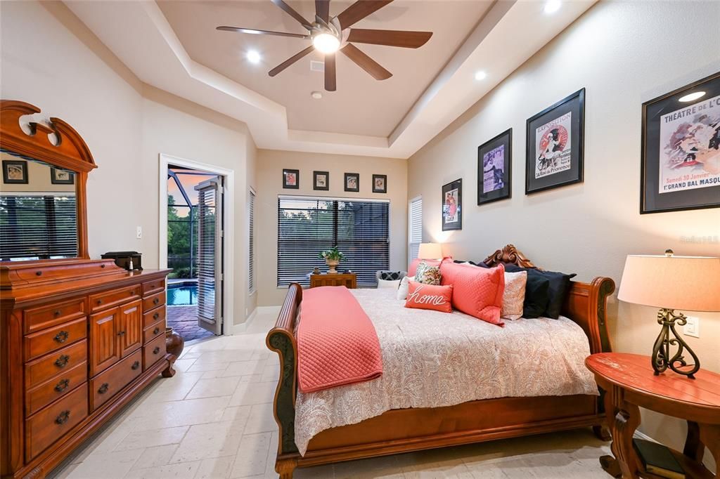 Activo con contrato: $875,000 (4 camas, 3 baños, 3026 Pies cuadrados)