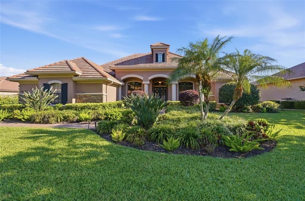 Activo con contrato: $875,000 (4 camas, 3 baños, 3026 Pies cuadrados)