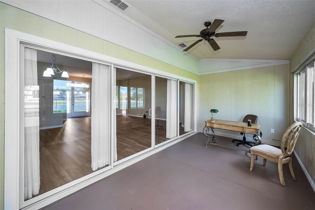 For Sale: $360,000 (2 beds, 2 baths, 1900 Square Feet)