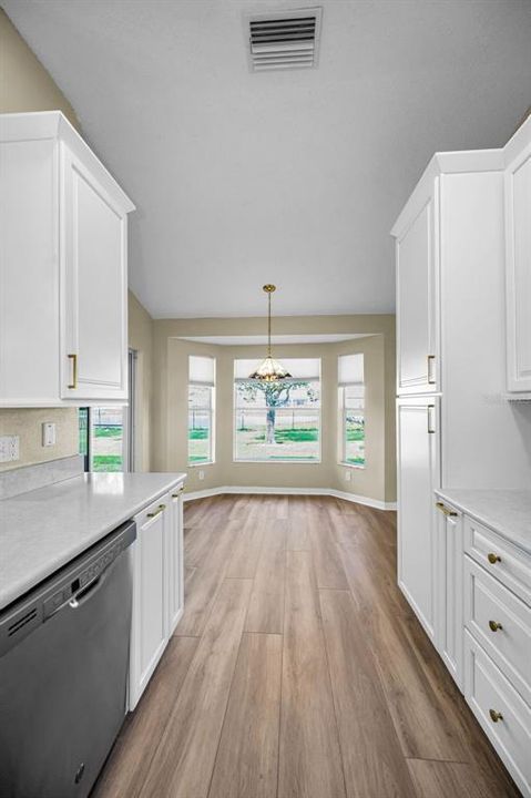 For Sale: $360,000 (2 beds, 2 baths, 1900 Square Feet)