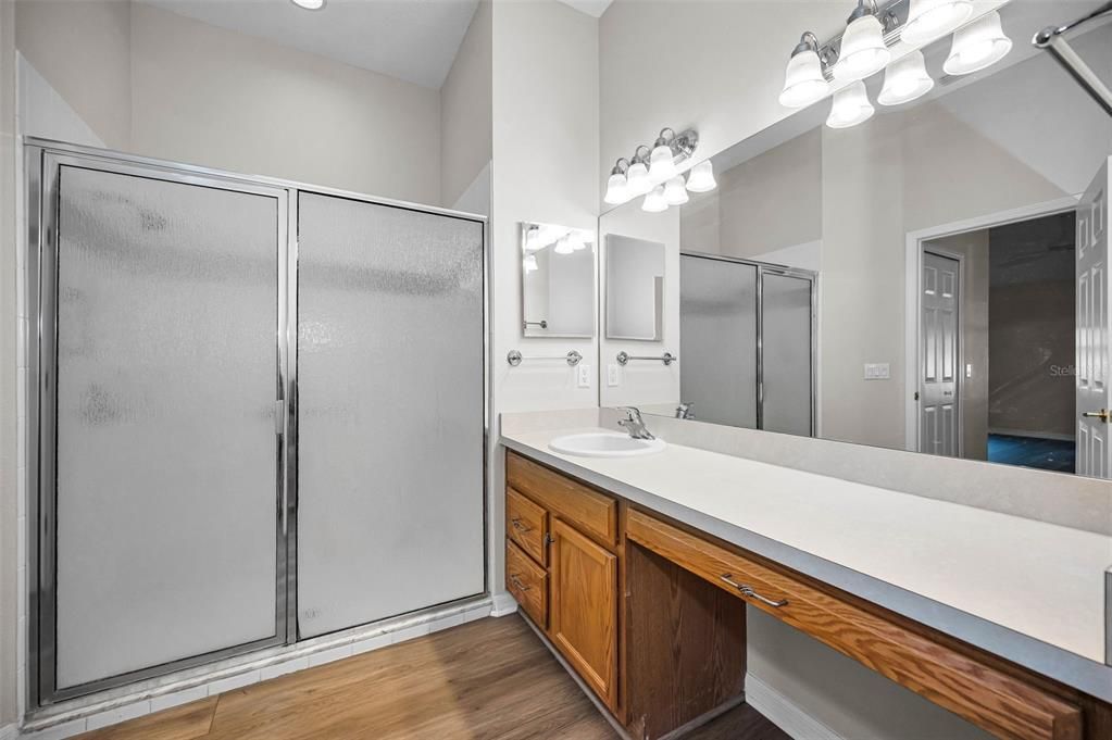 For Sale: $360,000 (2 beds, 2 baths, 1900 Square Feet)