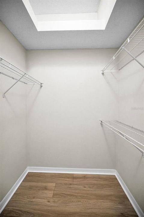 For Sale: $360,000 (2 beds, 2 baths, 1900 Square Feet)
