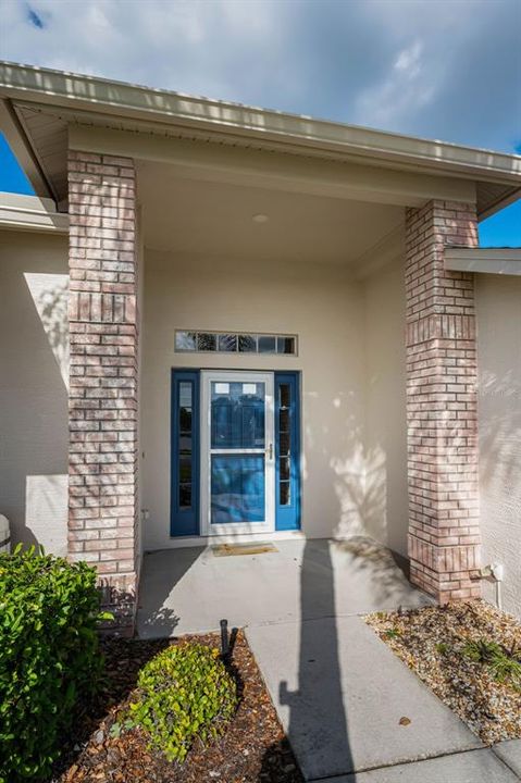 For Sale: $360,000 (2 beds, 2 baths, 1900 Square Feet)