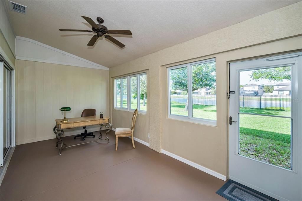 For Sale: $360,000 (2 beds, 2 baths, 1900 Square Feet)